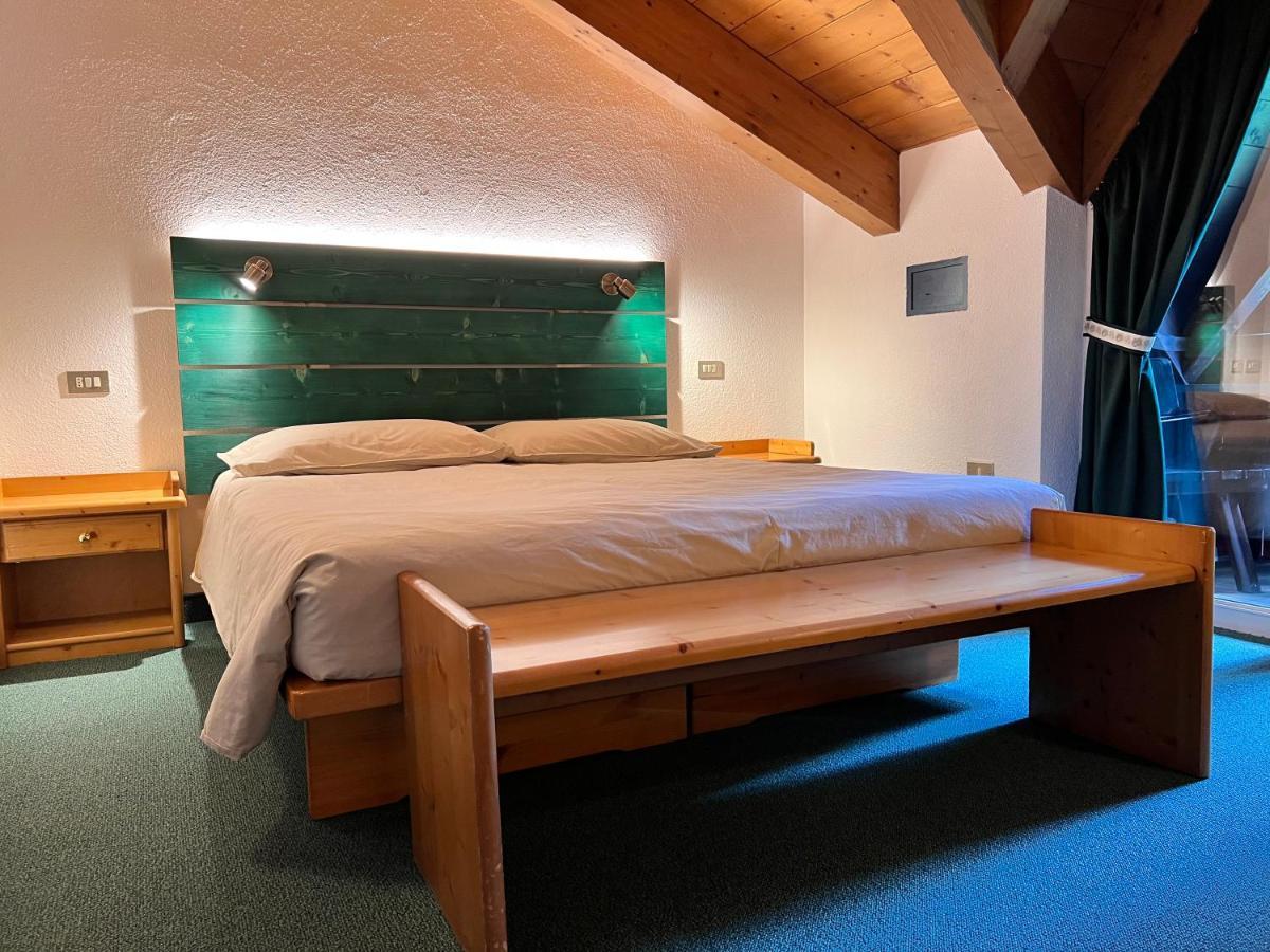 B&B Garni Villa Campitello กัมปีเตลโลดีฟัสซา ภายนอก รูปภาพ
