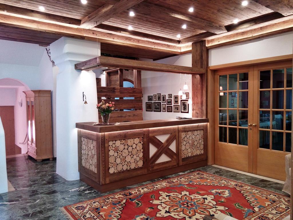 B&B Garni Villa Campitello กัมปีเตลโลดีฟัสซา ภายนอก รูปภาพ