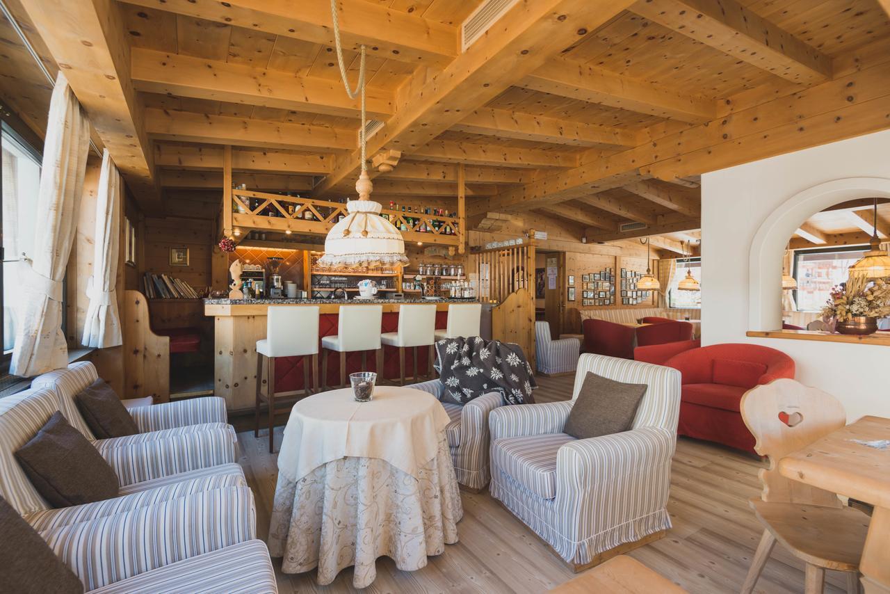 B&B Garni Villa Campitello กัมปีเตลโลดีฟัสซา ภายนอก รูปภาพ