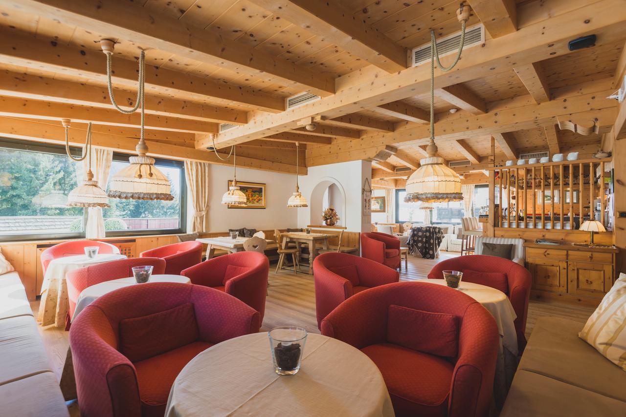 B&B Garni Villa Campitello กัมปีเตลโลดีฟัสซา ภายนอก รูปภาพ